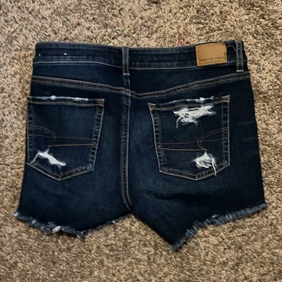 Shorts - Picture 3 of 4